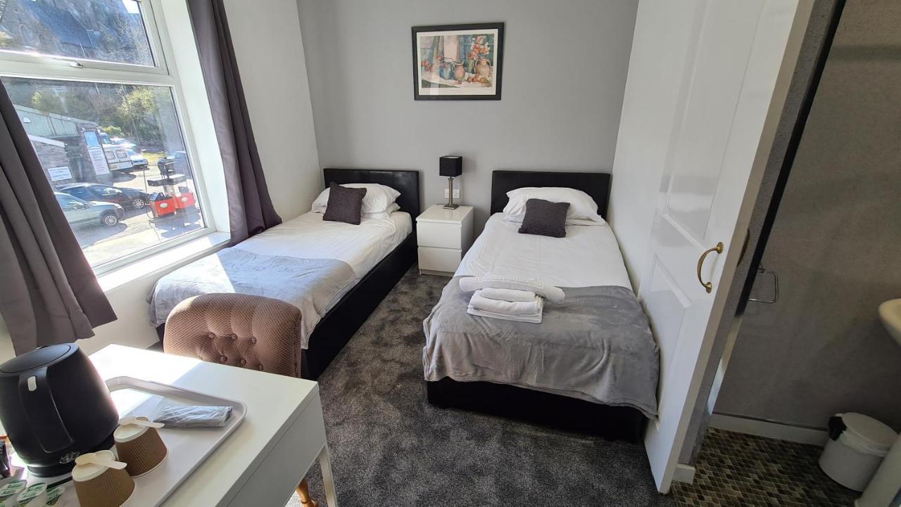Y Gwynedd Inn ลานเบอริส ภายนอก รูปภาพ