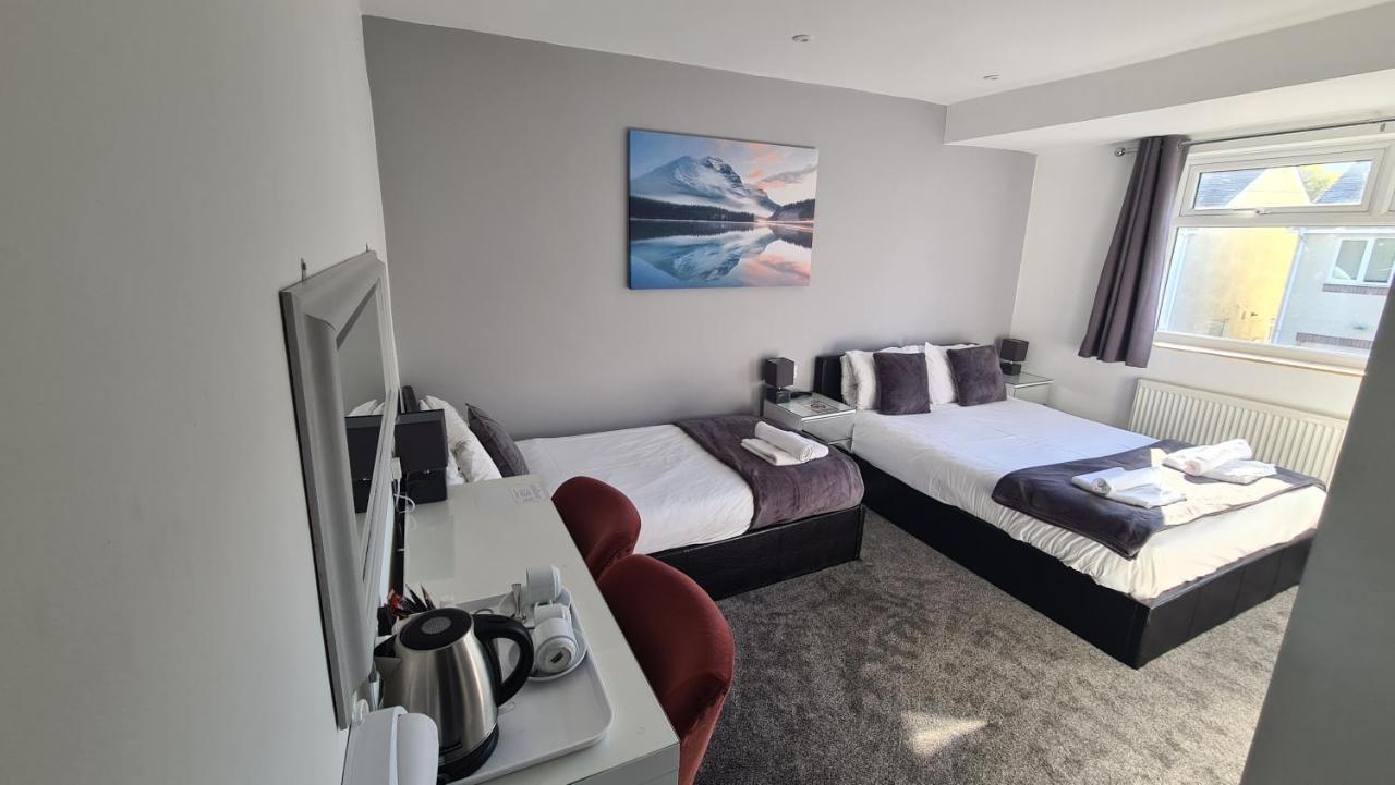 Y Gwynedd Inn ลานเบอริส ภายนอก รูปภาพ