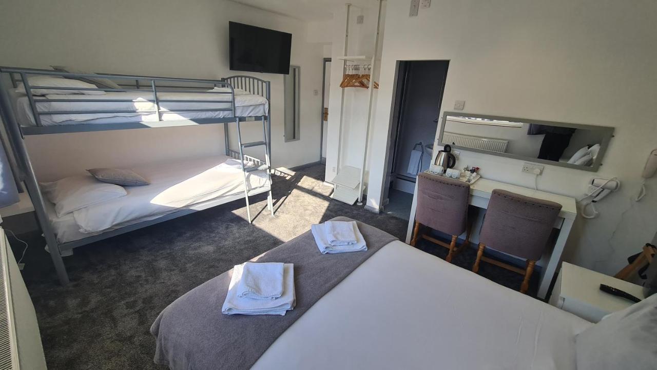Y Gwynedd Inn ลานเบอริส ภายนอก รูปภาพ