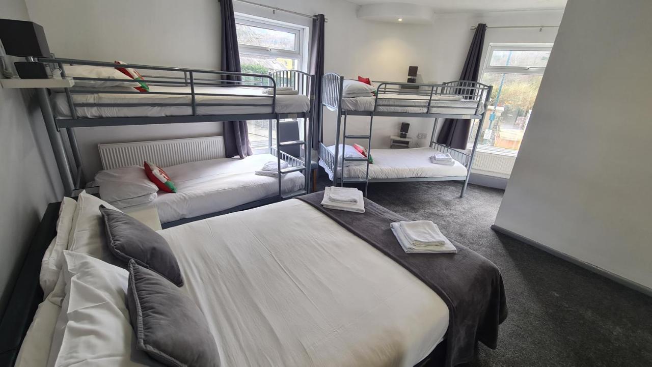 Y Gwynedd Inn ลานเบอริส ภายนอก รูปภาพ