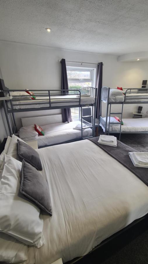 Y Gwynedd Inn ลานเบอริส ภายนอก รูปภาพ