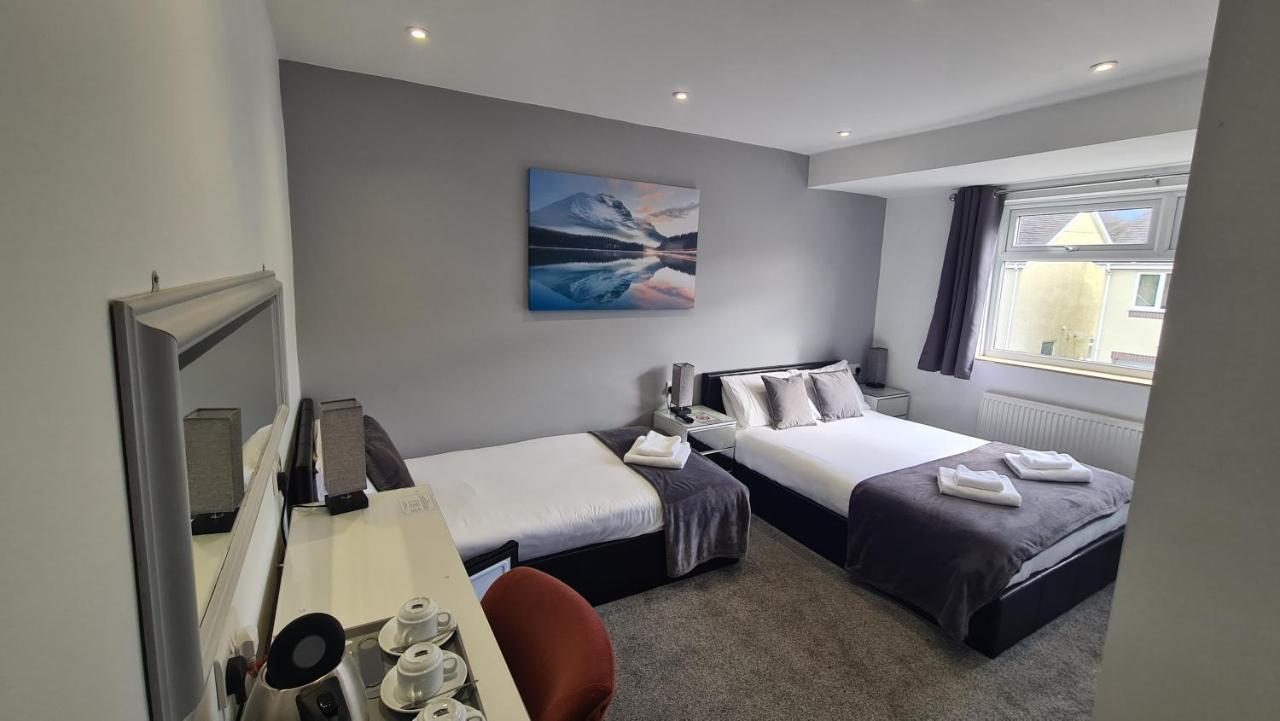 Y Gwynedd Inn ลานเบอริส ภายนอก รูปภาพ