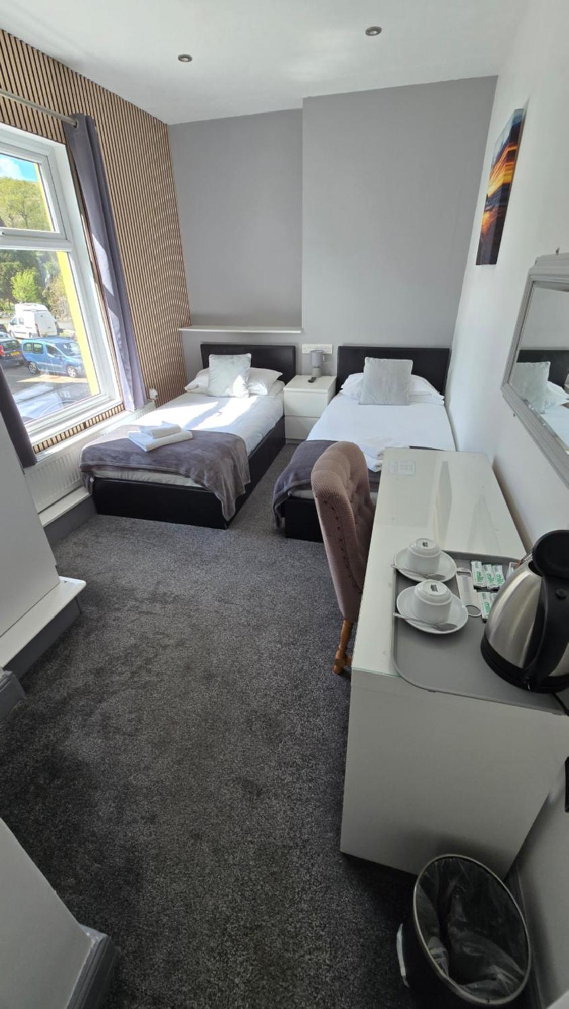 Y Gwynedd Inn ลานเบอริส ภายนอก รูปภาพ