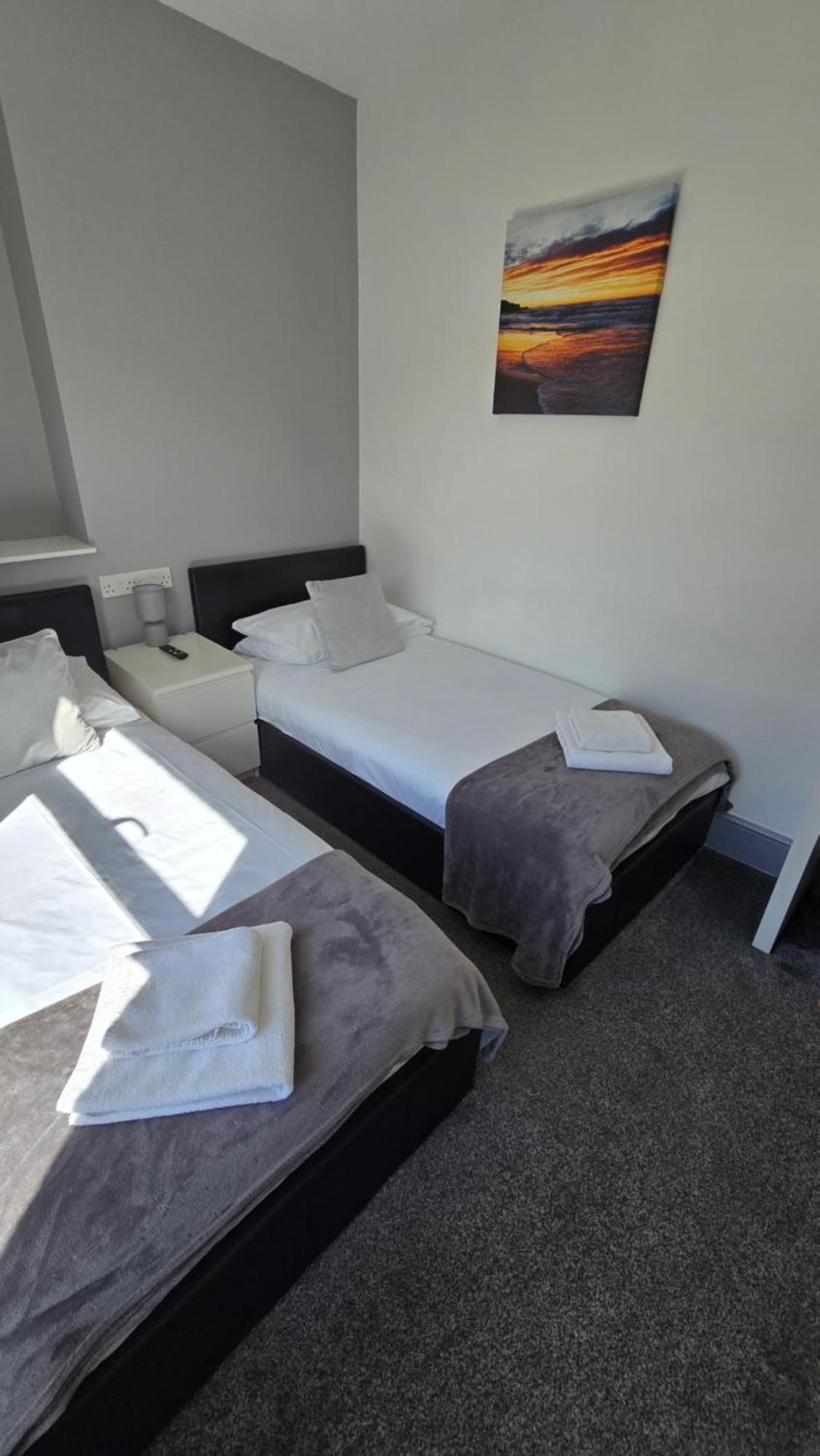 Y Gwynedd Inn ลานเบอริส ภายนอก รูปภาพ